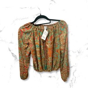 ⭐️⭐️NWT sample Raga blouse
